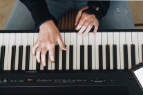 Home Piano Tutor Video Thumb 2